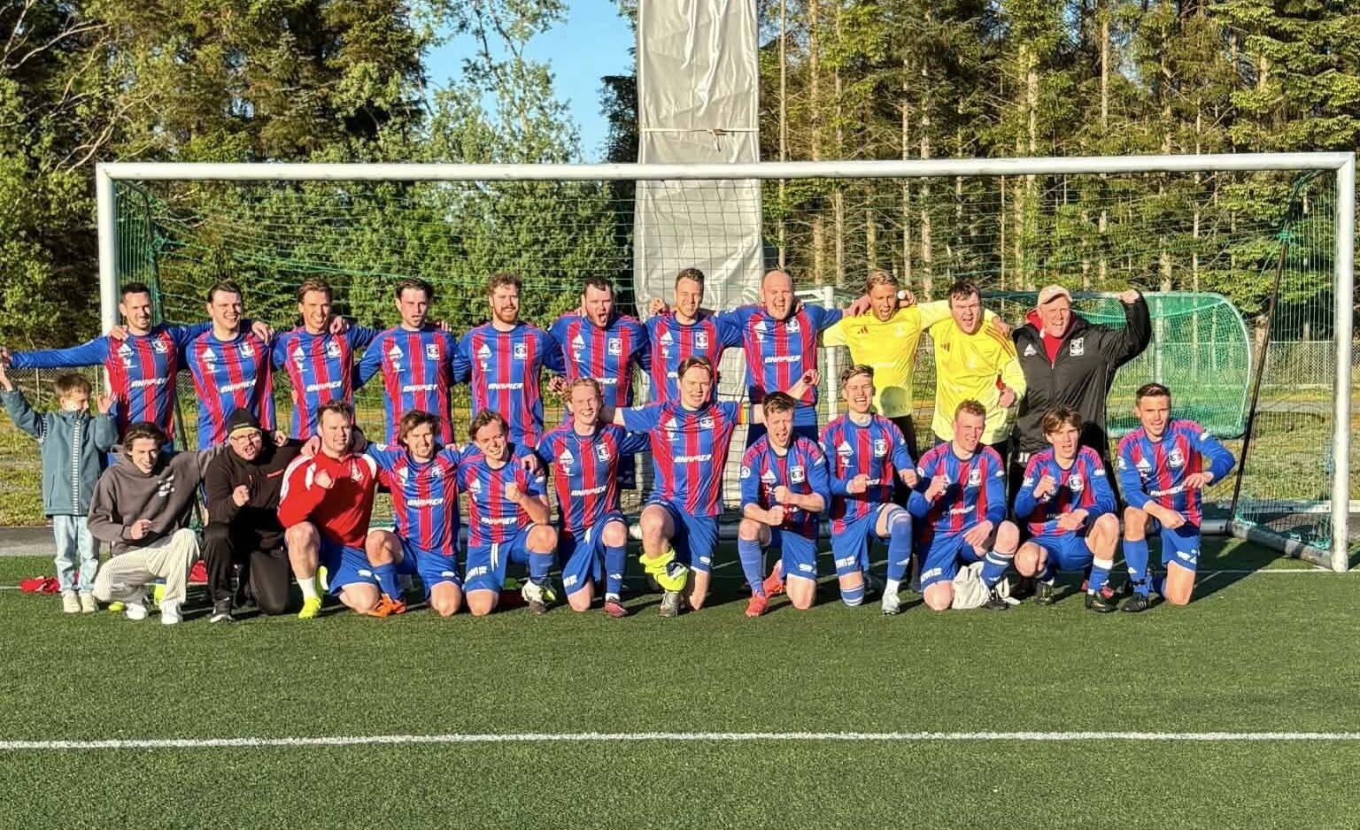 Plakat for Fotball 16 + år